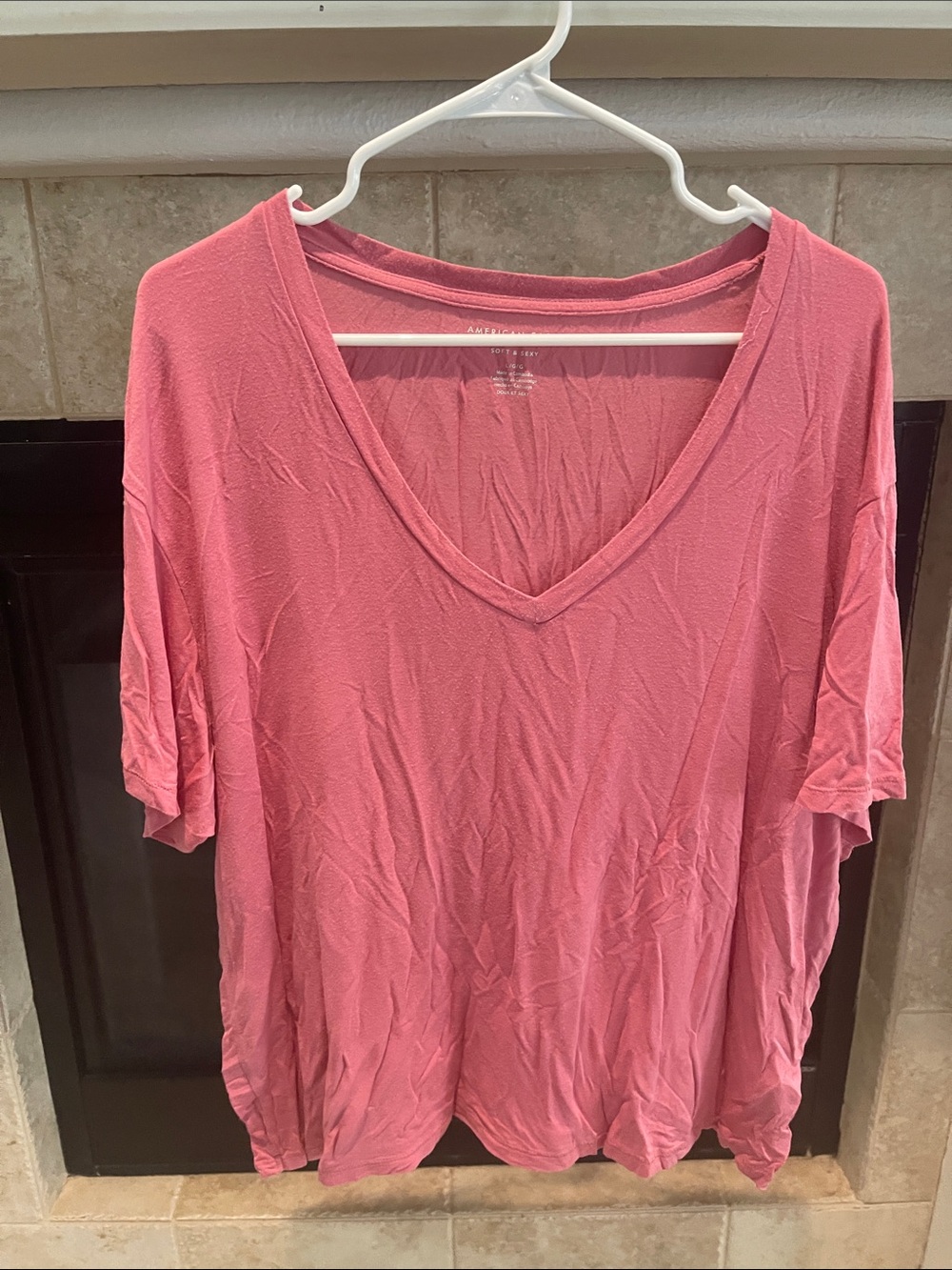 American Eagle Outfitters Pink V-Neck Short Sleeve Tee